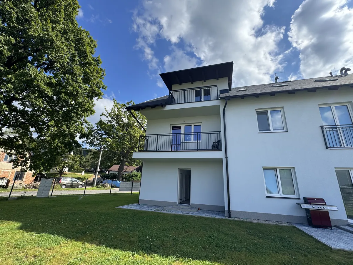 Balkony a terasy – dokončený dům Etapy I