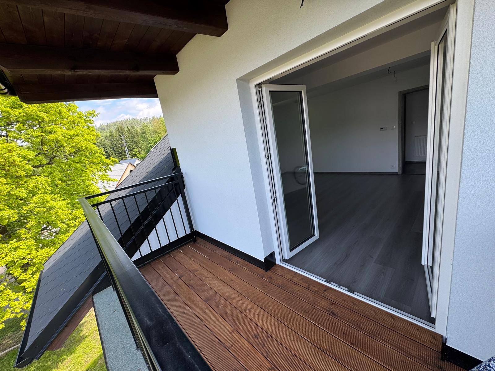 Obývací pokoj s francouzským oknem