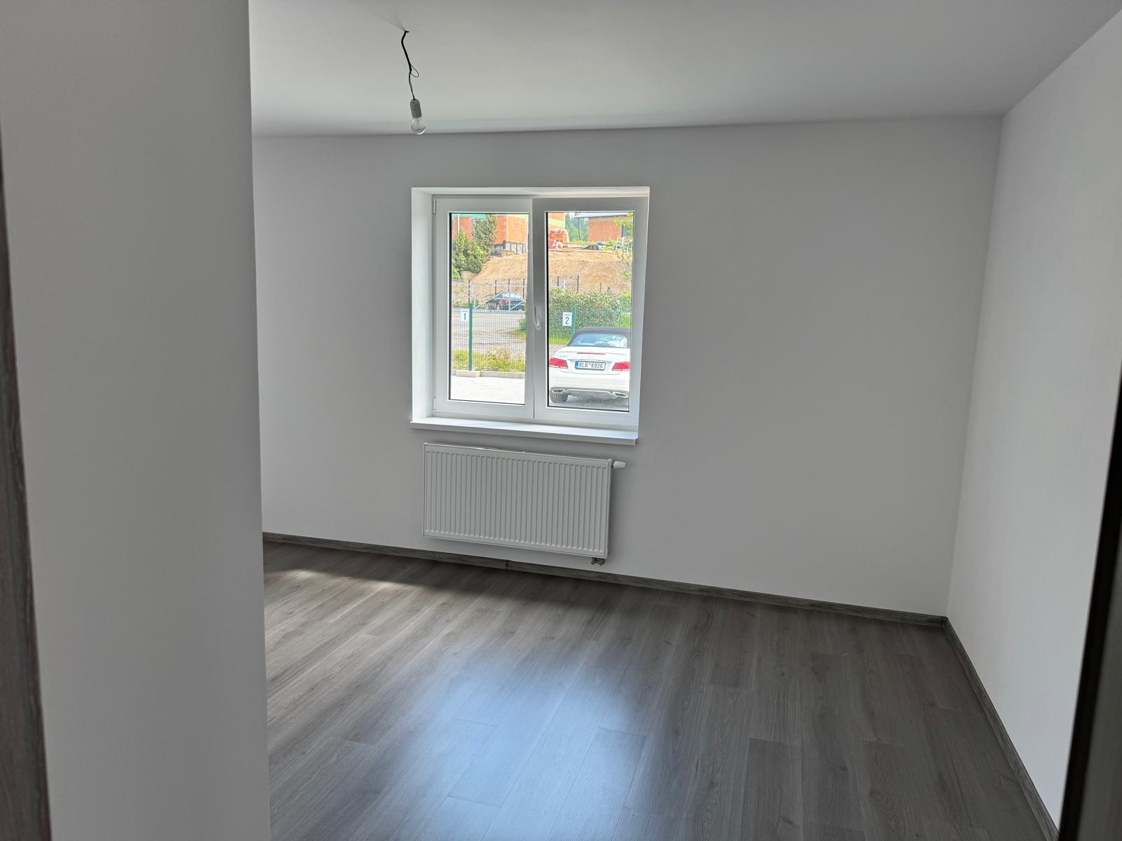 Prostorný balkon v podkroví